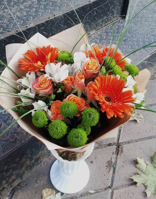 Букет цветов из: Герберы, Хризантемы, Альстромерии и Розы в Екатеринославке