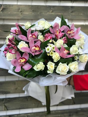 Букет цветов из: Розы и Хризантемы в Екатеринославке