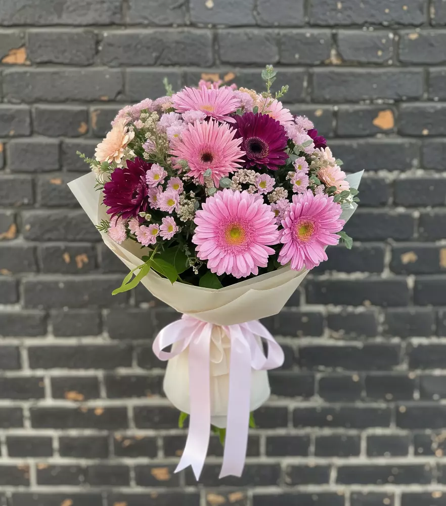 Букет цветов из: Герберы и Хризантемы в Екатеринославке