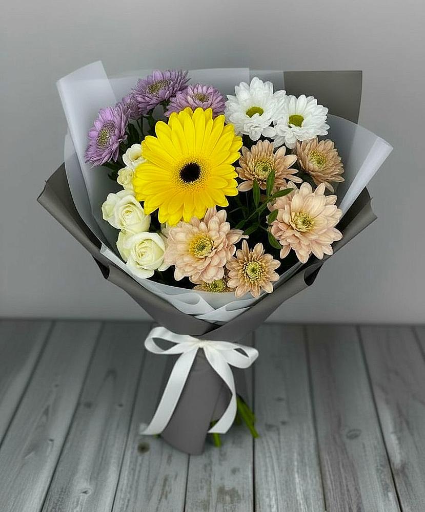 Букет цветов из: Розы, Герберы и Хризантемы в Екатеринославке