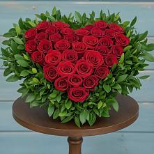 Цветочная композиция из Розы в виде сердца в Екатеринославке