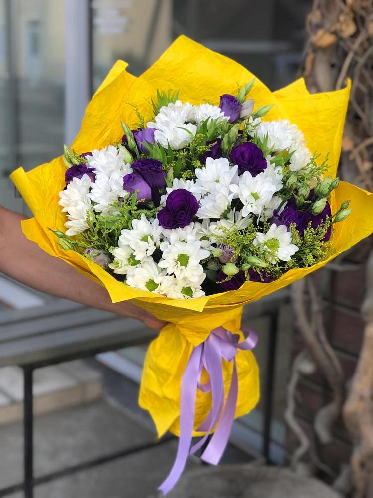 Букет цветов из: Ирисы, Хризантемы и Ромашки в Екатеринославке