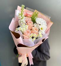 Букет цветов из:  Хризантемы и Розы в Екатеринославке