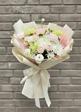 Букет цветов из:  Гвоздики, Розы, Лизиантусы и Хризантемы в Екатеринославке