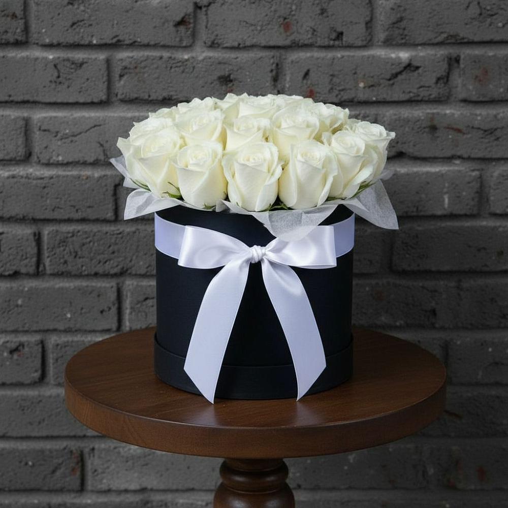 Цветочная композиция из Розы в шляпной коробке в Екатеринославке