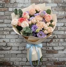Букет цветов из:  Розы, Лизиантусы и Гвоздики #REPLACE_PRED# Екатеринославке
