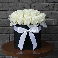 Цветочная композиция из Розы в шляпной коробке в Екатеринославке